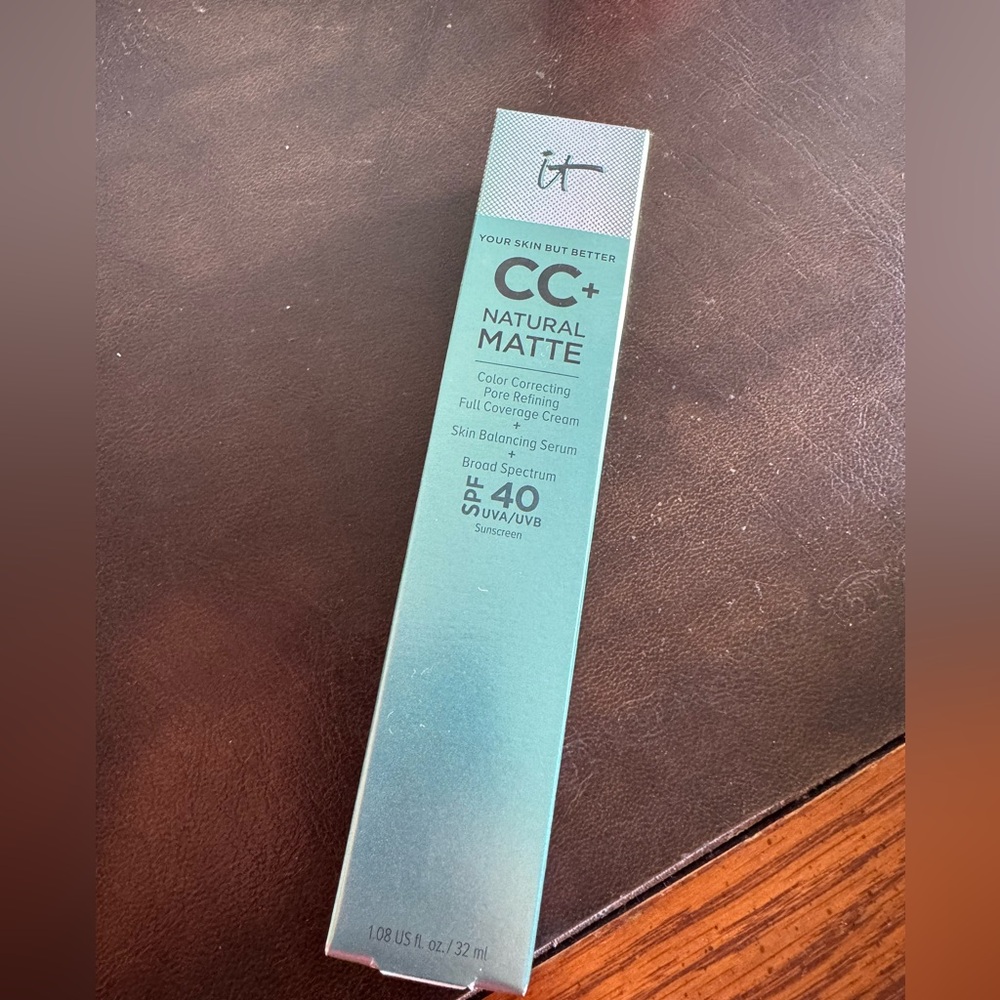 IT Cosmetics CC+ Natural Matte Cream SPF 40 Shade NEAUTRAL MEDIUM